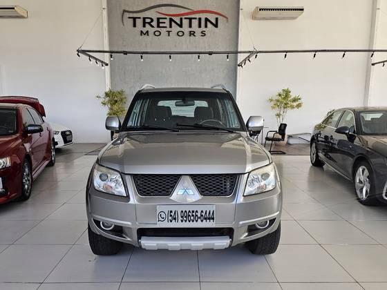 MITSUBISHI PAJERO TR4 2.0 4X4 16V 140CV FLEX 4P AUTOMÁTICO MITSUBISHI PAJERO TR4 2.0 4X4 16V 140CV FLEX 4P AUTOMÁTICO